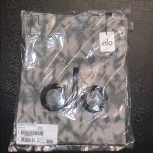 Alo yoga tie dye tote bag brand new